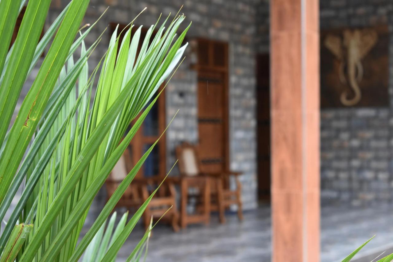 Forest Edge Safari Villa Udawalawe Exterior foto